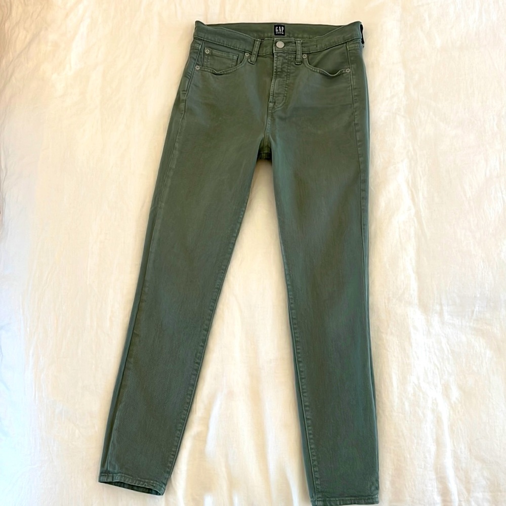 Women’s GAP Denim Olive Green True Skinny Jeans size 27
